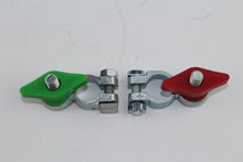 Charger l'image dans la galerie, 2 Cosses Robinets de batterie papillon rouge positive(+) et verte négative(-)