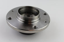 Charger l'image dans la galerie, Jeu de roulements de roue arrière SNR R166.32 pour Citroen C2 C3 Peugeot 206....