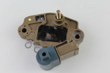 Charger l'image dans la galerie, Régulateur d'alternateur M517 pour Citroen Xantia Peugeot 406 Renault Avantime..