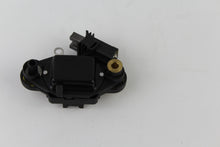 Charger l'image dans la galerie, Régulateur d'alternateur M512 pour Renault 19 Clio...