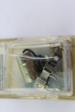 Charger l'image dans la galerie, Kit d'allumage Rupteur + Condensateur Valeo M326 pour Renault R4 R5....