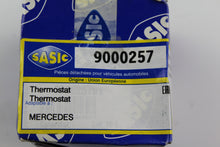Charger l'image dans la galerie, Thermostat d'eau SASIC 9000257 pour Mercedes 124 190 Classe C E G Sprinter 2T...