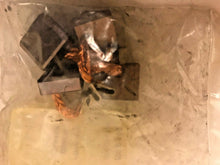 Charger l'image dans la galerie, Jeu de balais (charbon) BSX102