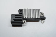 Charger l'image dans la galerie, Régulateur de tension L170-33152 pour Nissan Sunny II Sentra..