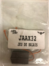 Charger l'image dans la galerie, Jeu de balais (charbon) JAAX32 pour Isuzu Mazda L150-23251 L150-23252 LR140119C