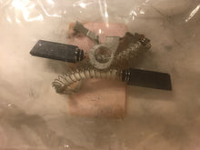 Charger l'image dans la galerie, Jeu de balais (charbon) RX142-143 pour Opel Astra, Calibra, Corsa, Omega....