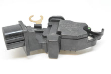 Charger l'image dans la galerie, Régulateur d'alternateur Bosch F00M145236 pour Toyota Avensis Corolla Land Rover