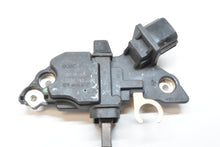 Charger l'image dans la galerie, Régulateur d'alternateur Bosch F00M145236 pour Toyota Avensis Corolla Land Rover