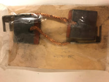 Charger l'image dans la galerie, Jeu de balais (charbon) UX65 pour Simca 1300/1301/1500/1501