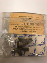 Charger l'image dans la galerie, Jeu de balais (charbon) UX69-70 remplace 22315 pour Citroën DS19/21 ID1968...