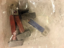 Charger l&#39;image dans la galerie, Jeu de balais (charbon) BSX 170-171
