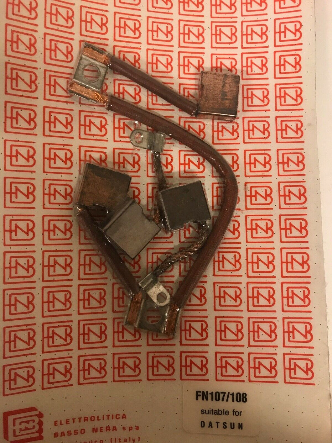 Jeu de balais (charbon) FN107/108 GASX103-184 FI109-110 23379-09900