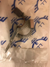 Charger l&#39;image dans la galerie, Jeu de balais (charbon) UX 62-73 pour Citroën Dyane, AX, BX, CX, VISA, LN, GS...
